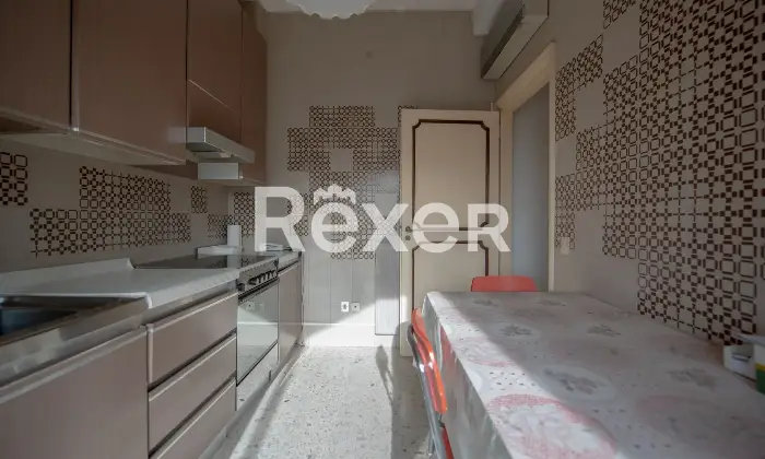 Rexer-Caserta-Appartamento-con-affaccio-sulla-Reggia-e-posto-auto-coperto-Altro