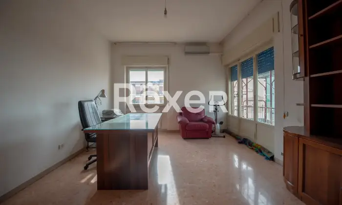 Rexer-Caserta-Appartamento-con-affaccio-sulla-Reggia-Altro
