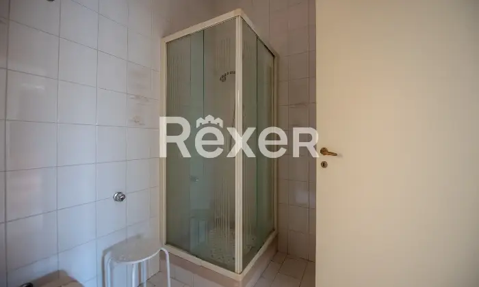 Rexer-Caserta-Appartamento-con-affaccio-sulla-Reggia-e-posto-auto-coperto-Altro