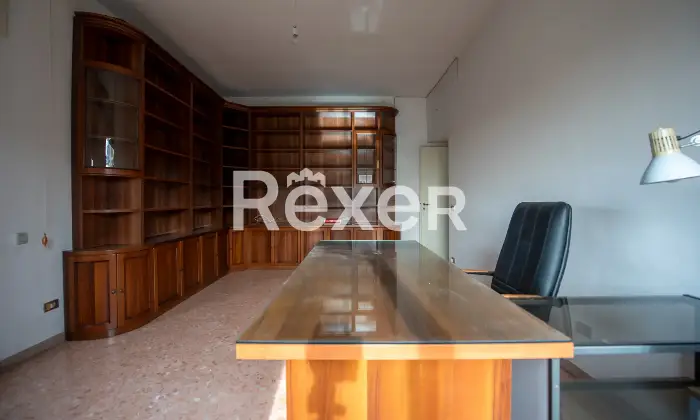 Rexer-Caserta-Appartamento-con-affaccio-sulla-Reggia-e-posto-auto-coperto-Altro