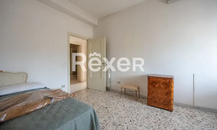 Rexer-Caserta-Appartamento-con-affaccio-sulla-Reggia-e-posto-auto-coperto-Altro