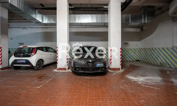 Rexer-Caserta-Appartamento-con-affaccio-sulla-Reggia-e-posto-auto-coperto-Altro