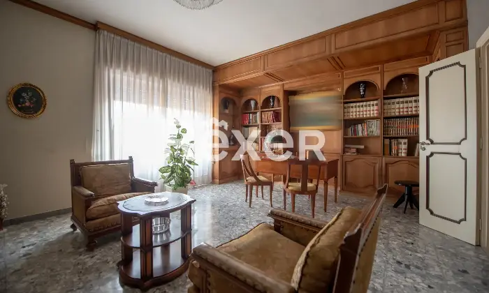 Rexer-Caserta-Appartamento-con-affaccio-sulla-Reggia-e-posto-auto-coperto-Altro