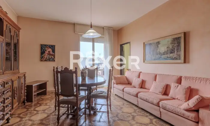 Rexer-Pozzo-dAdda-Appartamento-al-primo-piano-con-box-auto-e-cantina-Altro