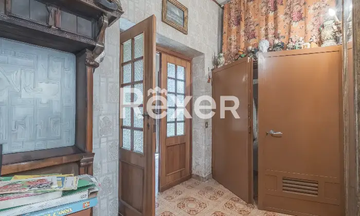 Rexer-Zagarolo-Villa-di-pregio-su-tre-livelli-con-piscina-e-terreno-Altro