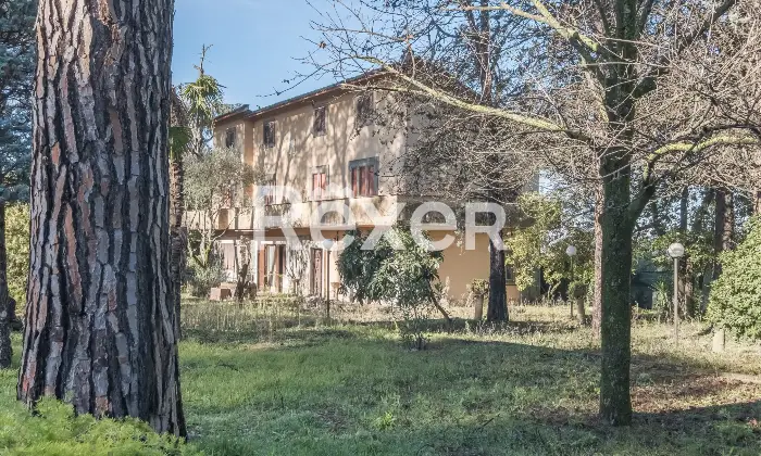 Rexer-Zagarolo-Villa-di-pregio-su-tre-livelli-con-piscina-e-terreno-Altro