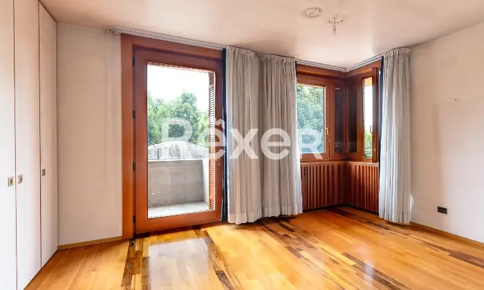 Rexer-Montebelluna-Prestigiosa-villa-con-ampio-parco-privato-Altro