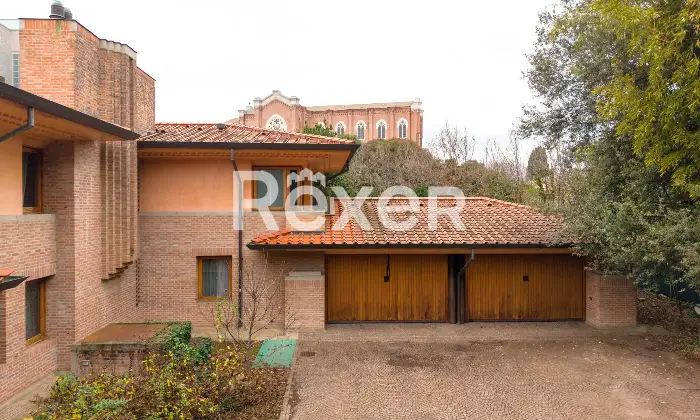 Rexer-Montebelluna-Prestigiosa-villa-con-ampio-parco-privato-Altro