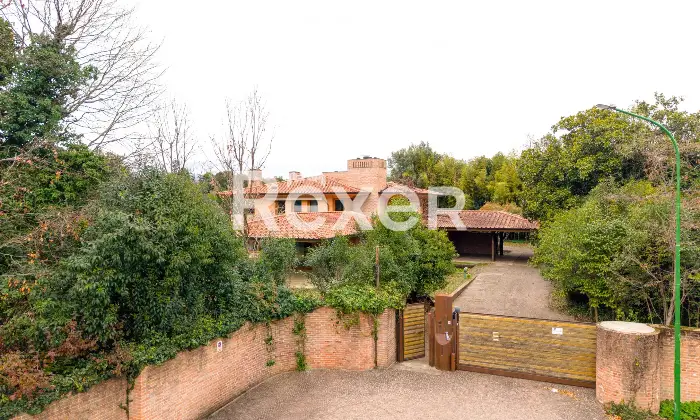 Rexer-Montebelluna-Prestigiosa-villa-con-ampio-parco-privato-Altro