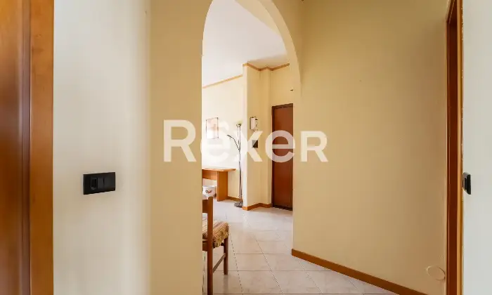 Rexer-Senago-Trilocale-al-quinto-piano-Corridoio