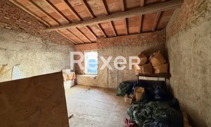 Rexer-Vinci-Casa-rustica-immersa-nel-bosco-su-due-livelli-Altro