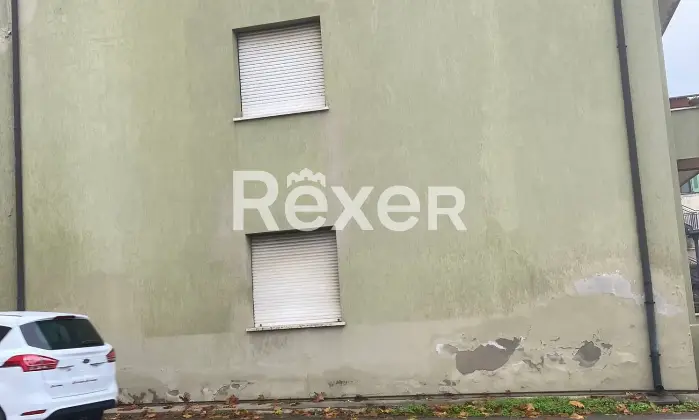 Rexer-Trecenta-Appartamento-al-secondo-piano-con-box-cantina-e-doppi-balconi-m-arredato-Altro