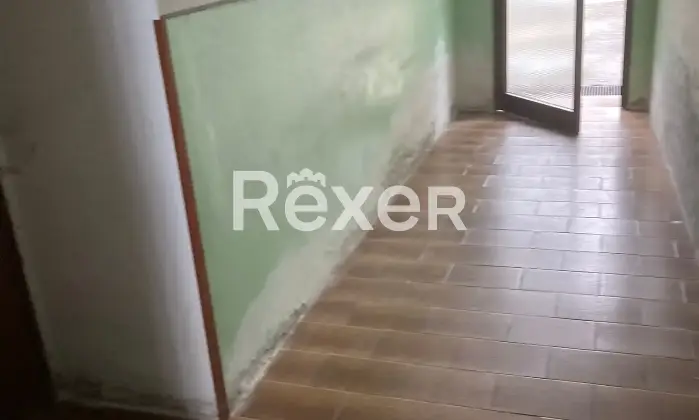 Rexer-Trecenta-Appartamento-al-terzo-piano-con-box-cantina-e-doppi-balconi-m-arredato-Altro