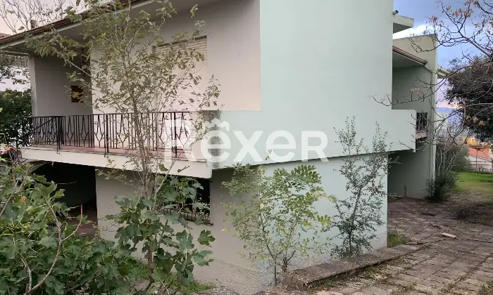 Rexer-Badesi-Villa-indipendente-al-centro-di-Badesi-Facciata