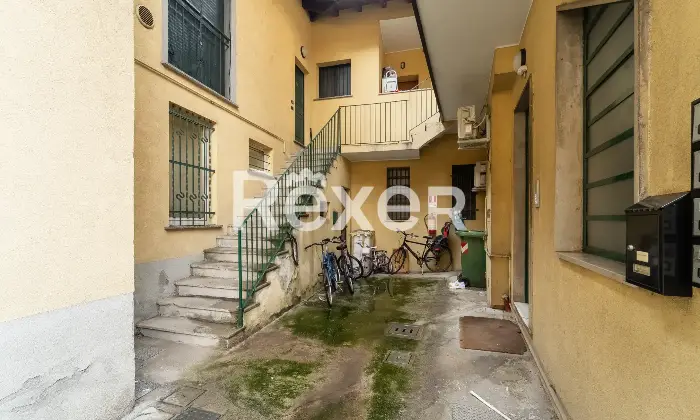 Rexer-San-Vittore-Olona-Palazzo-composto-da-Appartamenti-un-locale-commerciale-e-cantine-Altro