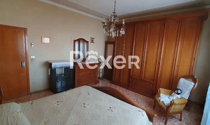 Rexer-Pieve-a-Nievole-Ampio-complesso-residenziale-con-due-unit-indipendenti-giardino-privato-e-pertinenze-ideale-per-famiglie-o-attivit-ricettive-Camera-da-letto