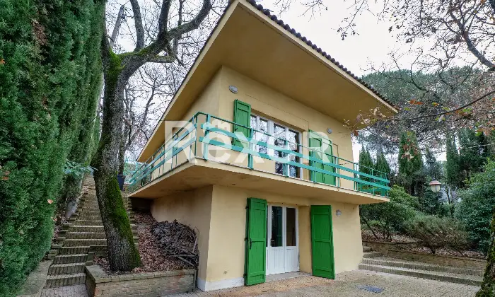 Rexer-Magione-Villa-indipendente-con-vista-lago-e-giardino-privato-Altro