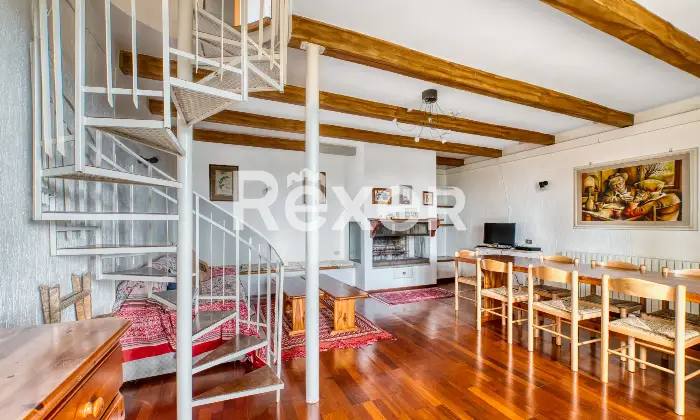 Rexer-Magione-Villa-indipendente-con-vista-lago-e-giardino-privato-Altro