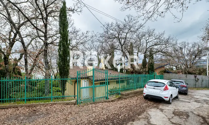Rexer-Magione-Villa-indipendente-con-vista-lago-e-giardino-privato-Altro