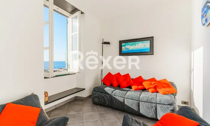 Rexer-Camogli-Appartamento-prima-fila-con-ingresso-indipendente-e-box-auto-Altro