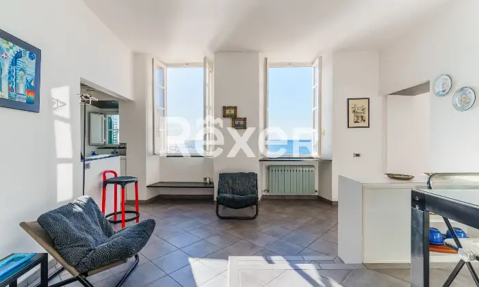 Rexer-Camogli-Appartamento-prima-fila-con-ingresso-indipendente-e-box-auto-Altro