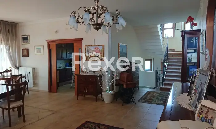 Rexer-Torremaggiore-Villa-indipendente-in-aperta-campagna-isolata-ottimo-investimento-per-agriturismo-o-attivit-ricettiva-Altro