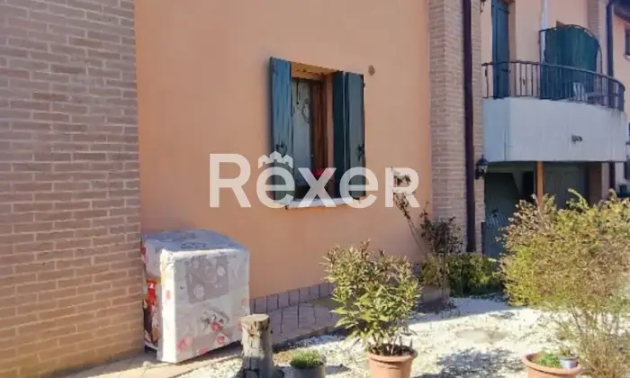 Rexer-Massanzago-Massanzago-Porzione-di-quadrifamiliare-con-ingresso-indipendente-giardino-privato-e-taverna-Altro