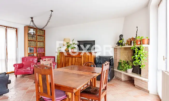 Rexer-Gardone-Riviera-Villetta-di-testa-con-portico-e-giardino-Altro