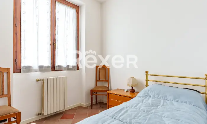 Rexer-Gardone-Riviera-Villetta-di-testa-con-portico-e-giardino-Altro