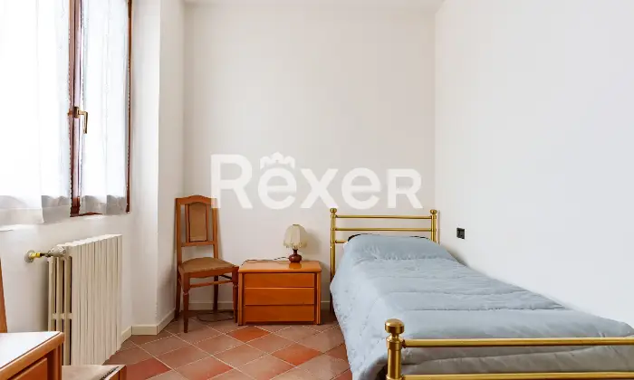 Rexer-Gardone-Riviera-Villetta-di-testa-con-portico-e-giardino-Altro