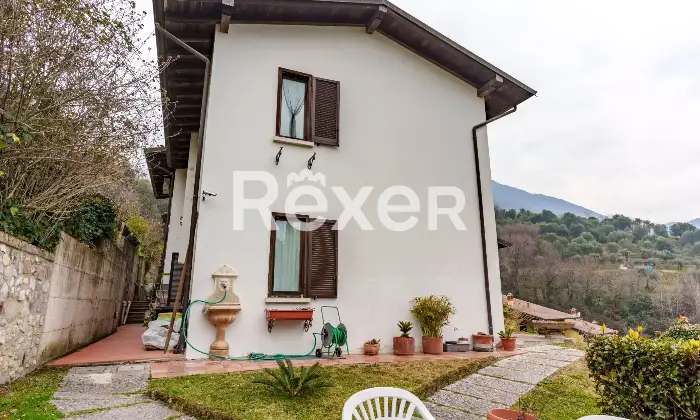 Rexer-Gardone-Riviera-Villetta-di-testa-con-portico-e-giardino-Altro