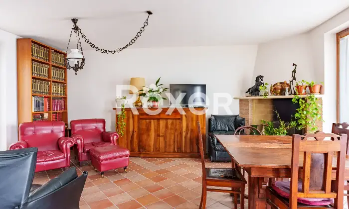 Rexer-Gardone-Riviera-Villetta-di-testa-con-portico-e-giardino-Altro