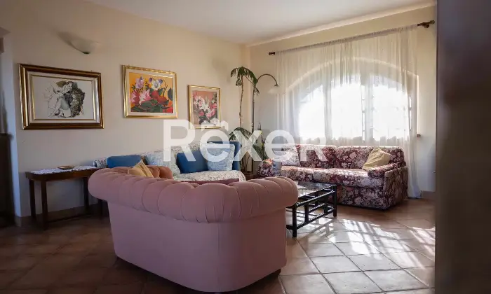Rexer-TORRE-SAN-PATRIZIO-Splendida-villa-indipendente-con-piscina-uliveto-e-ampio-terreno-privato-a-Torre-San-Patrizio-Altro