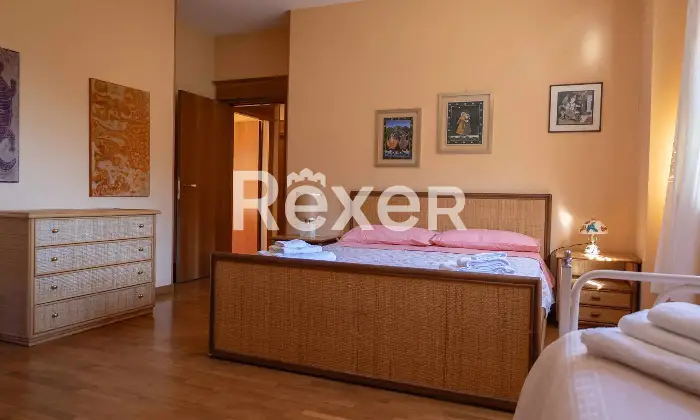 Rexer-TORRE-SAN-PATRIZIO-Splendida-villa-indipendente-con-piscina-uliveto-e-ampio-terreno-privato-a-Torre-San-Patrizio-Altro