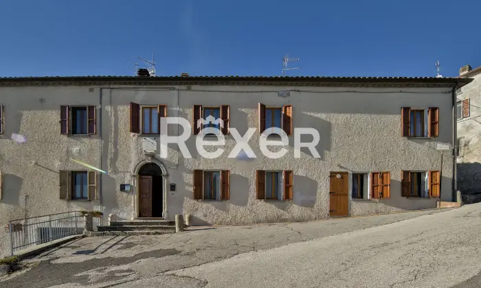 Rexer-Villagrande-Trilocale-con-box-auto-in-edificio-storico-ristrutturato-Facciata