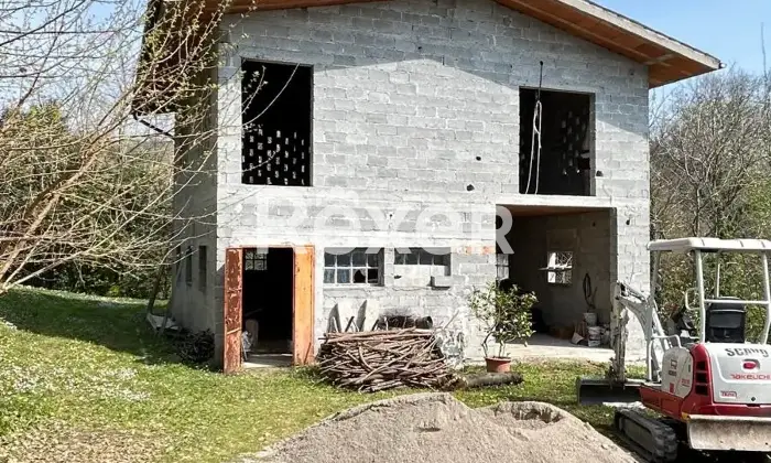 Rexer-Susegana-Compendio-immobiliare-con-grande-giardino-e-fabbricato-indipendente-valorizzabile-Altro