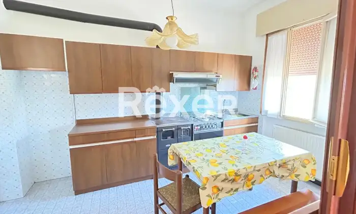 Rexer-Susegana-Compendio-immobiliare-con-grande-giardino-e-fabbricato-indipendente-valorizzabile-Altro