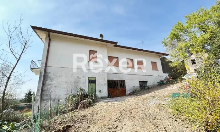 Rexer-Susegana-Compendio-immobiliare-con-grande-giardino-e-fabbricato-indipendente-valorizzabile-Altro