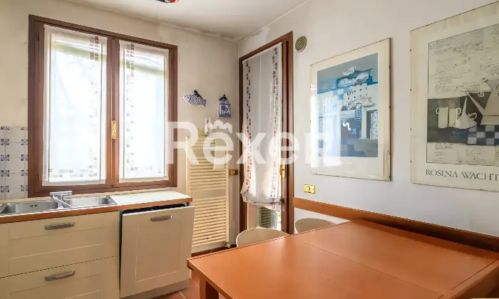 Rexer-Vigodarzere-Villa-Singola-su-lotto-di-mq-piantumato-con-garage-grande-e-taverna-Altro