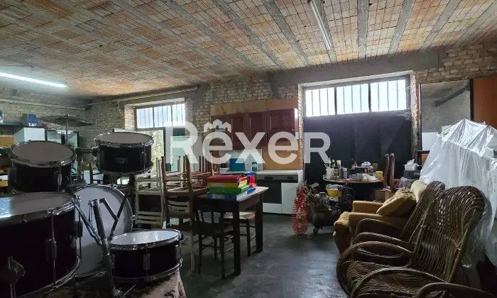 Rexer-Penne-Villa-indipendente-su-tre-livelli-con-garage-a-Penne-Altro