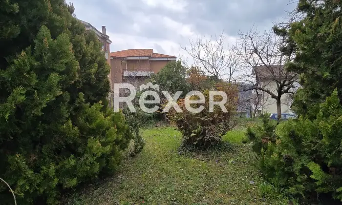 Rexer-Penne-Villa-indipendente-su-tre-livelli-con-garage-a-Penne-Altro