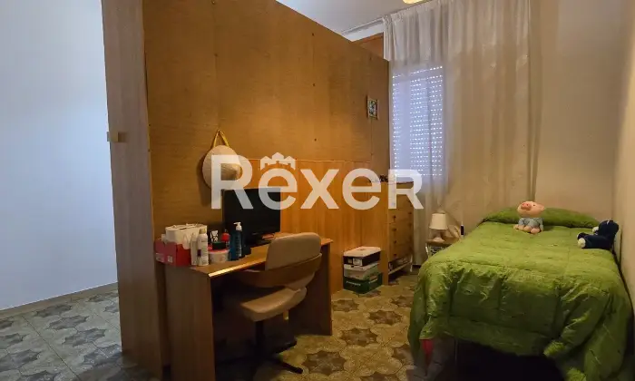 Rexer-Penne-Villa-indipendente-su-tre-livelli-con-garage-a-Penne-Altro