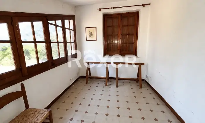 Rexer-Ventimiglia-di-Sicilia-Villino-indipendente-con-porticato-e-giardino-privato-Altro