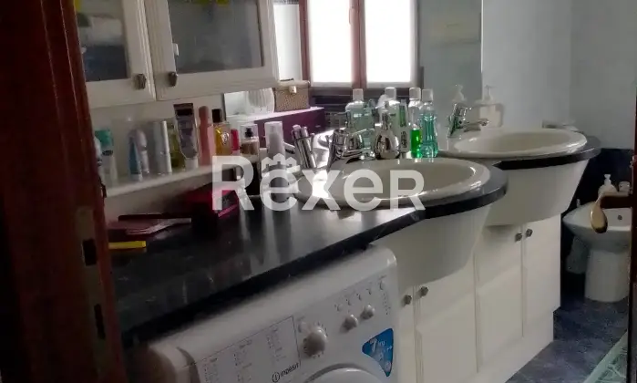 Rexer-Costa-Volpino-Appartamento-con-terrazza-cantina-e-garage-Altro