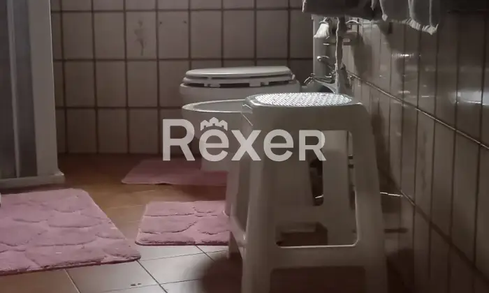 Rexer-Camaiore-Tra-mare-e-collina-terratetto-luminoso-con-giardino-privato-Bagno