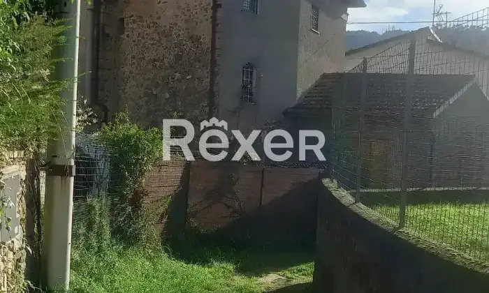 Rexer-Camaiore-Tra-mare-e-collina-terratetto-luminoso-con-giardino-privato-Esterno