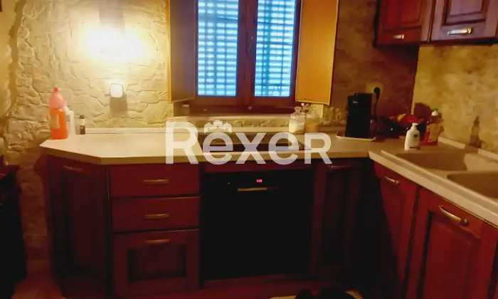 Rexer-Camaiore-Tra-mare-e-collina-terratetto-luminoso-con-giardino-privato-Altro
