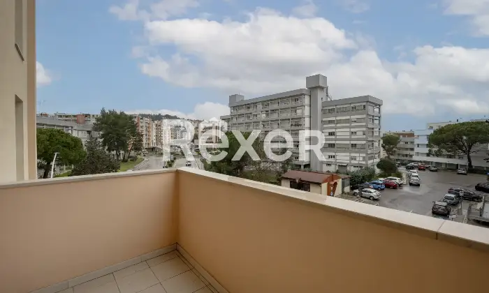 Rexer-Matera-Luminoso-appartamento-in-classe-A-con-posto-auto-condominiale-Balcone