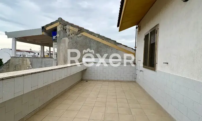 Rexer-Margherita-di-Savoia-Appartamento-al-primo-piano-su-due-livelli-con-mansarda-e-terrazzi-Isola-Verde-Altro