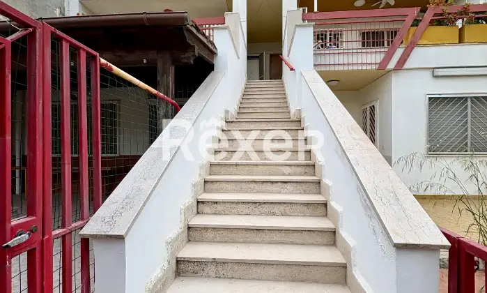 Rexer-Margherita-di-Savoia-Appartamento-al-primo-piano-su-due-livelli-con-mansarda-e-terrazzi-Isola-Verde-Altro
